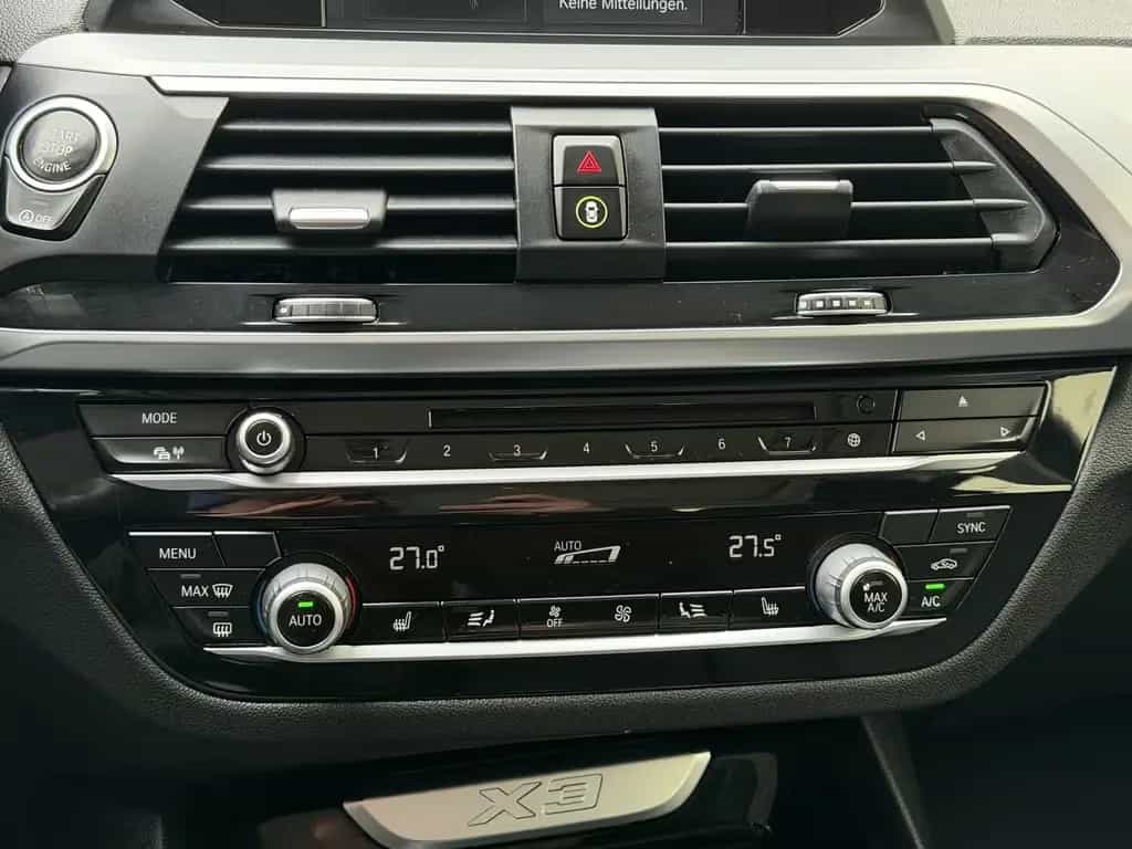 BMW X3 xDrive 20 i Advantage Panorama Dach 01/2019-photo-25