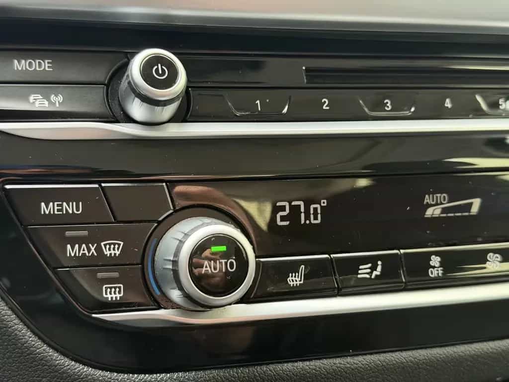 BMW X3 xDrive 20 i Advantage Panorama Dach 01/2019-photo-26