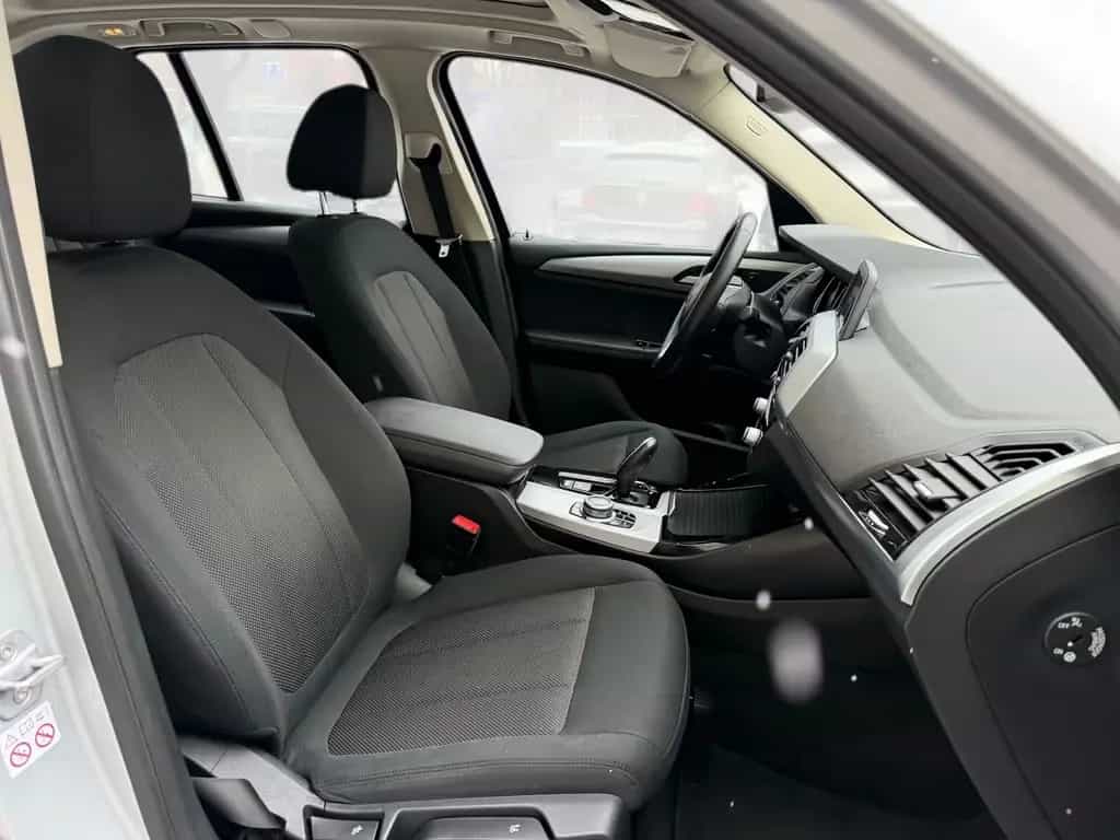 BMW X3 xDrive 20 i Advantage Panorama Dach 01/2019-photo-3