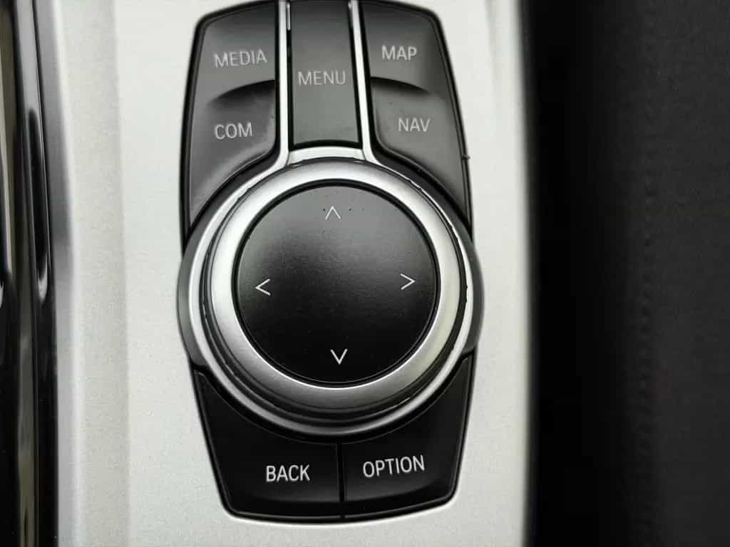 BMW X3 xDrive 20 i Advantage Panorama Dach 01/2019-photo-32