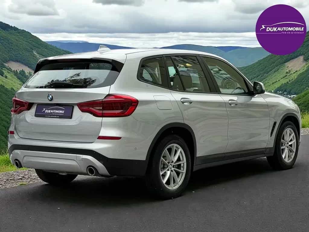 BMW X3 xDrive 20 i Advantage Panorama Dach 01/2019-photo-4
