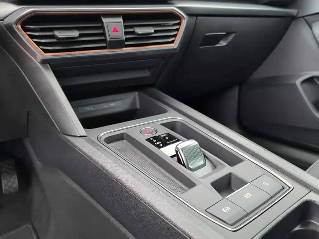 Cupra Leon 1.5 eTSI DSG 18" Pa.XL Navi Kessy Allwetter 09/2024-photo-43