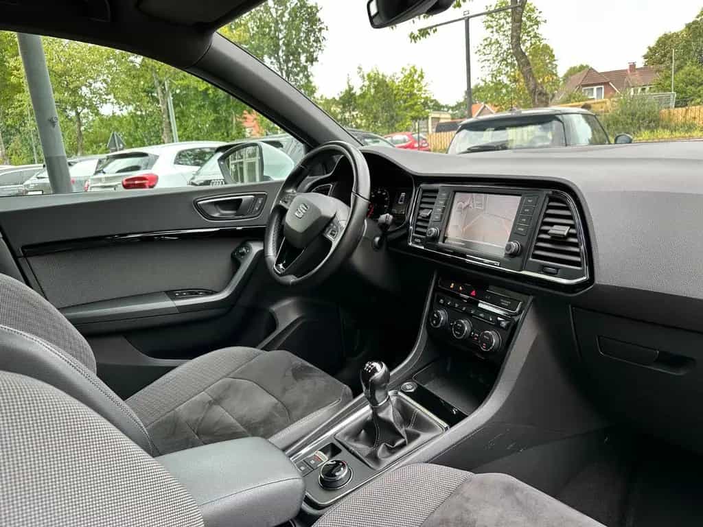 Seat Ateca Xcellence AHK/360°/ACC/S-HEFT/NAVI 01/2017-photo-17