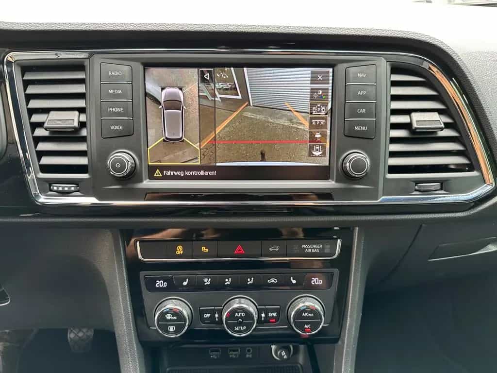Seat Ateca Xcellence AHK/360°/ACC/S-HEFT/NAVI 01/2017-photo-18
