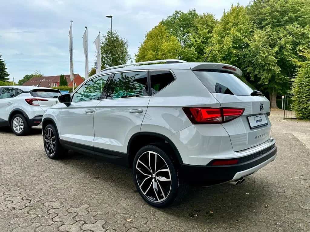 Seat Ateca Xcellence AHK/360°/ACC/S-HEFT/NAVI 01/2017-photo-7
