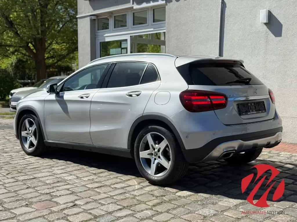 Mercedes-Benz GLA 200 -Klasse Urban Navi 360 Kamera LED Sports 08/2017-photo-6