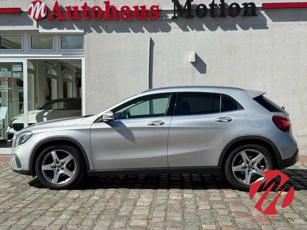 Mercedes-Benz GLA 200 -Klasse Urban Navi 360 Kamera LED Sports 08/2017-photo-7