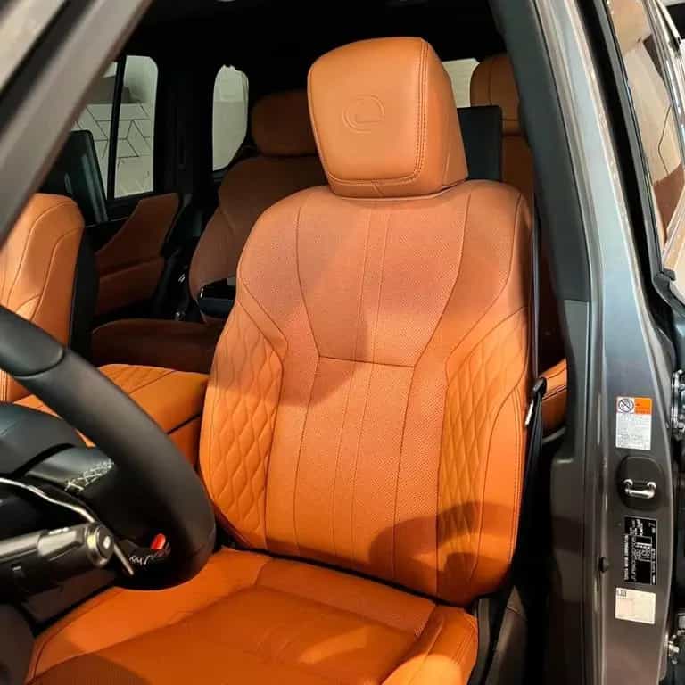 Lexus LX500 01/2026-photo-11