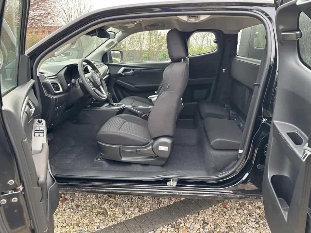Isuzu D-Max 1.9 D EXTENDED CAB LS 4WD AT FLEX PEPEC 07/2025-photo-8