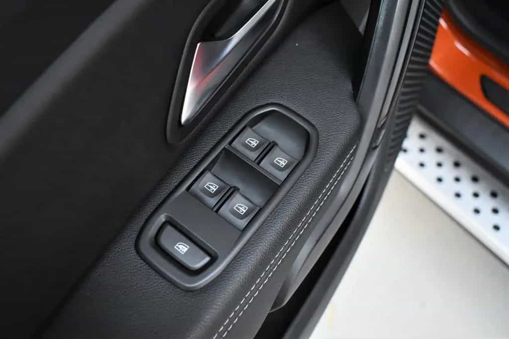 Dacia Duster II Prestige+LED+Kamera+Navi+SHZ+Automatik 05/2022-photo-23
