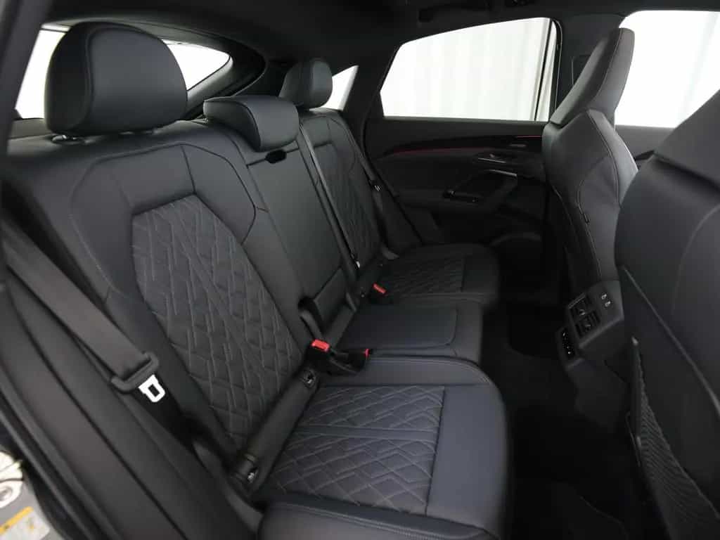 Audi SQ5 Sportback TFSI 270 kW S tronic Panorama Glas 12/2025-photo-14