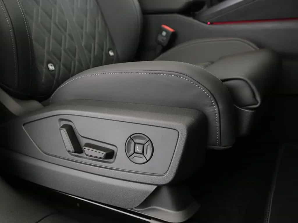 Audi SQ5 Sportback TFSI 270 kW S tronic Panorama Glas 12/2025-photo-15