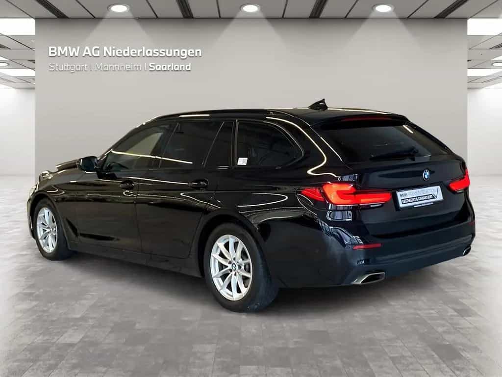 BMW 5 Series d Touring LiveCockpitProf Head-Up Kamera 12/2022-photo-1