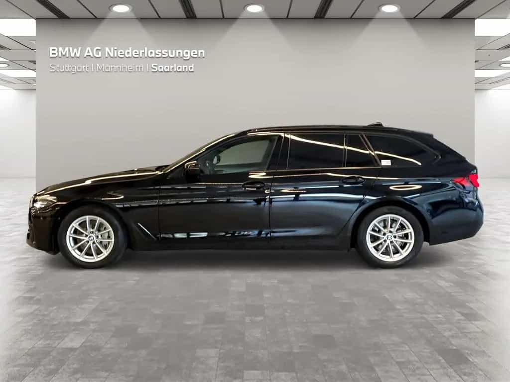 BMW 5 Series d Touring LiveCockpitProf Head-Up Kamera 12/2022-photo-2
