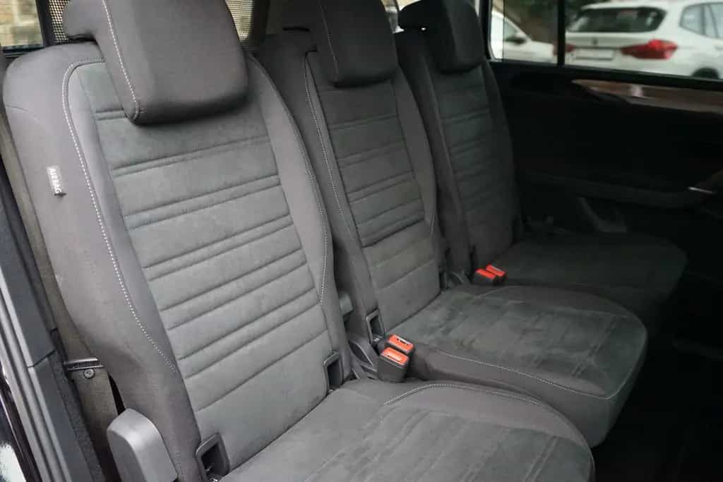 Volkswagen Touran 1.5 TSI DSG Highline LED Navi Sitzheizung 09/2021-photo-31