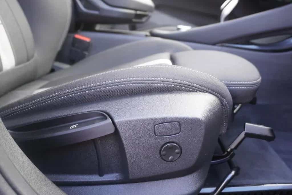 BMW X2 sDrive 18i LED Navi Tempomat Virtual Cockpit 02/2019-photo-14