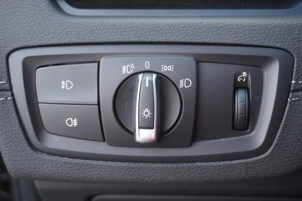 BMW X2 sDrive 18i LED Navi Tempomat Virtual Cockpit 02/2019-photo-18