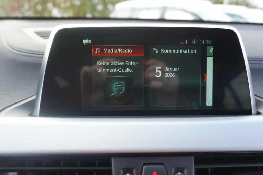 BMW X2 sDrive 18i LED Navi Tempomat Virtual Cockpit 02/2019-photo-24