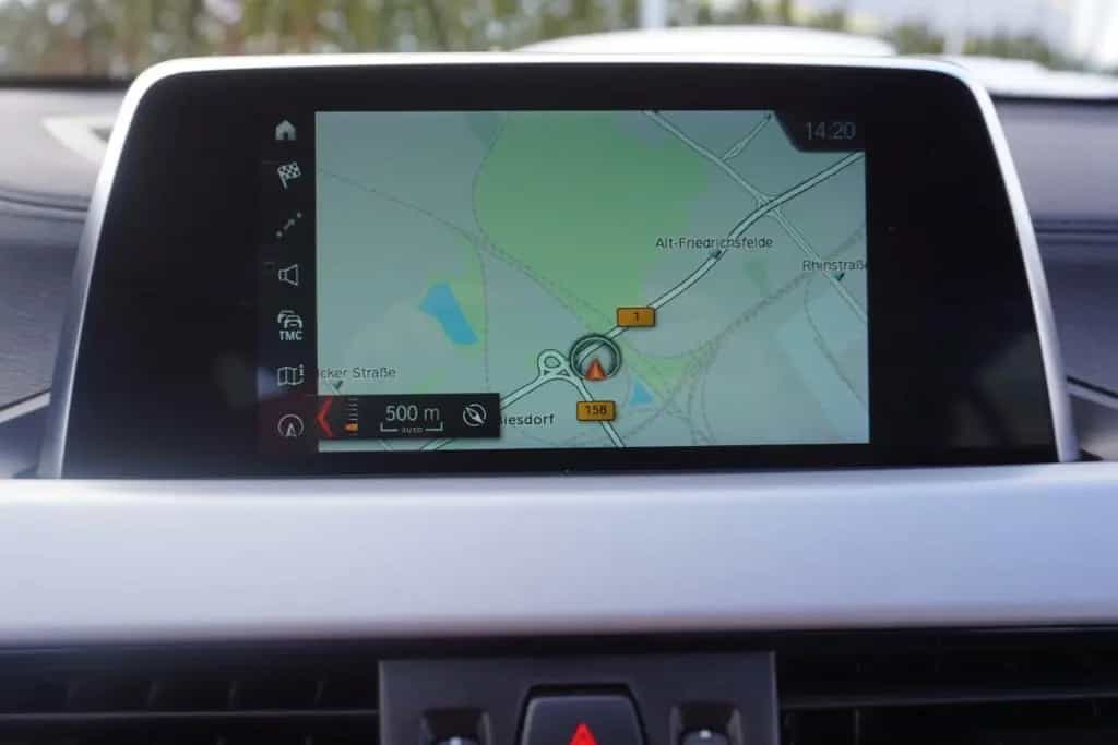 BMW X2 sDrive 18i LED Navi Tempomat Virtual Cockpit 02/2019-photo-27