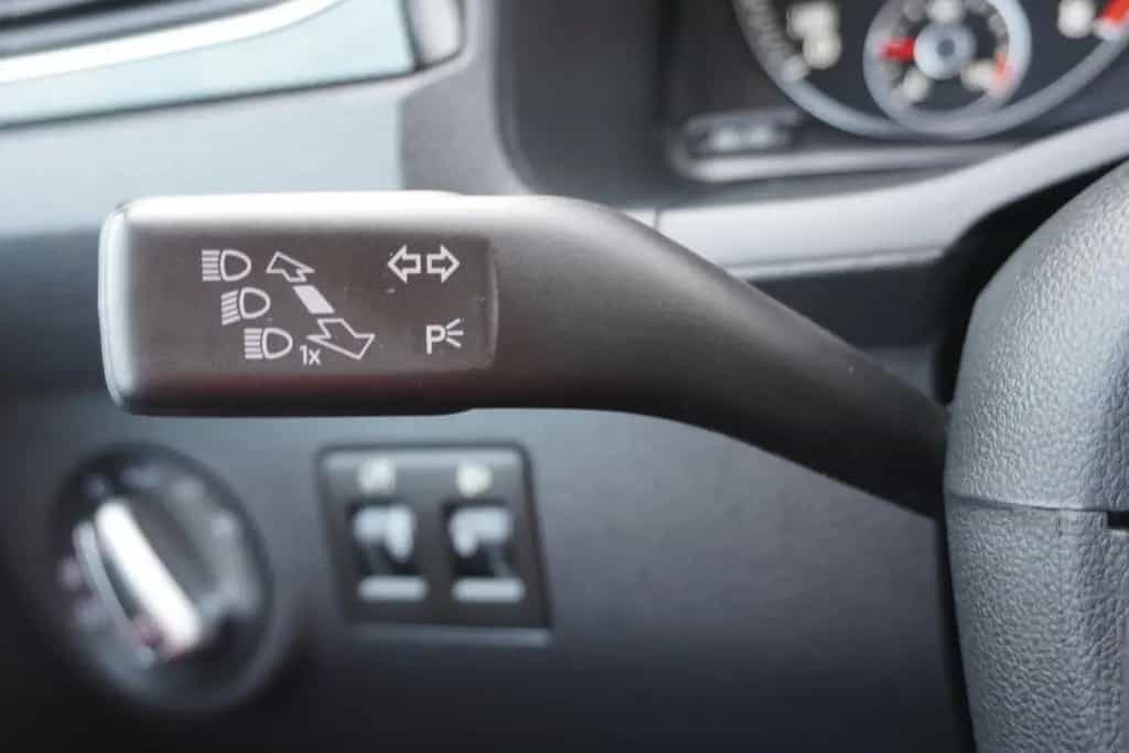 Volkswagen Caddy 1.4 TSI Highline Bi-Xenon Navi Kamera ACC 01/2016-photo-17