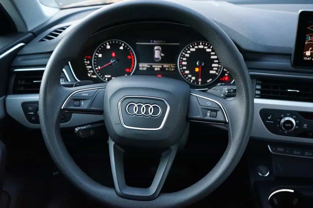 Audi A4 Avant 40 quattro LED Navi el. Heckklappe PDC 08/2019-photo-20