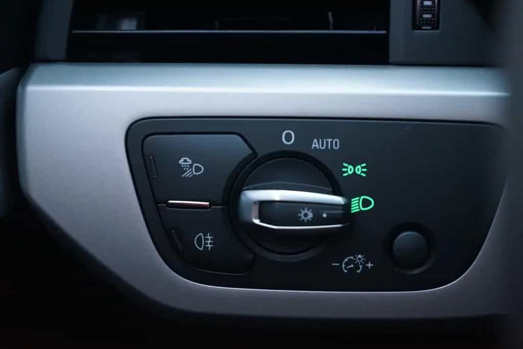 Audi A4 Avant 40 quattro LED Navi el. Heckklappe PDC 08/2019-photo-26