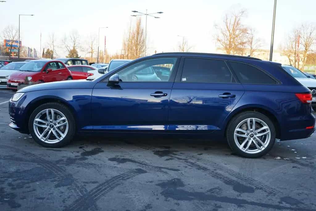 Audi A4 Avant 40 quattro LED Navi el. Heckklappe PDC 08/2019-photo-3