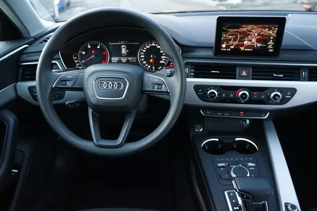 Audi A4 Avant 40 quattro LED Navi el. Heckklappe PDC 08/2019-photo-9