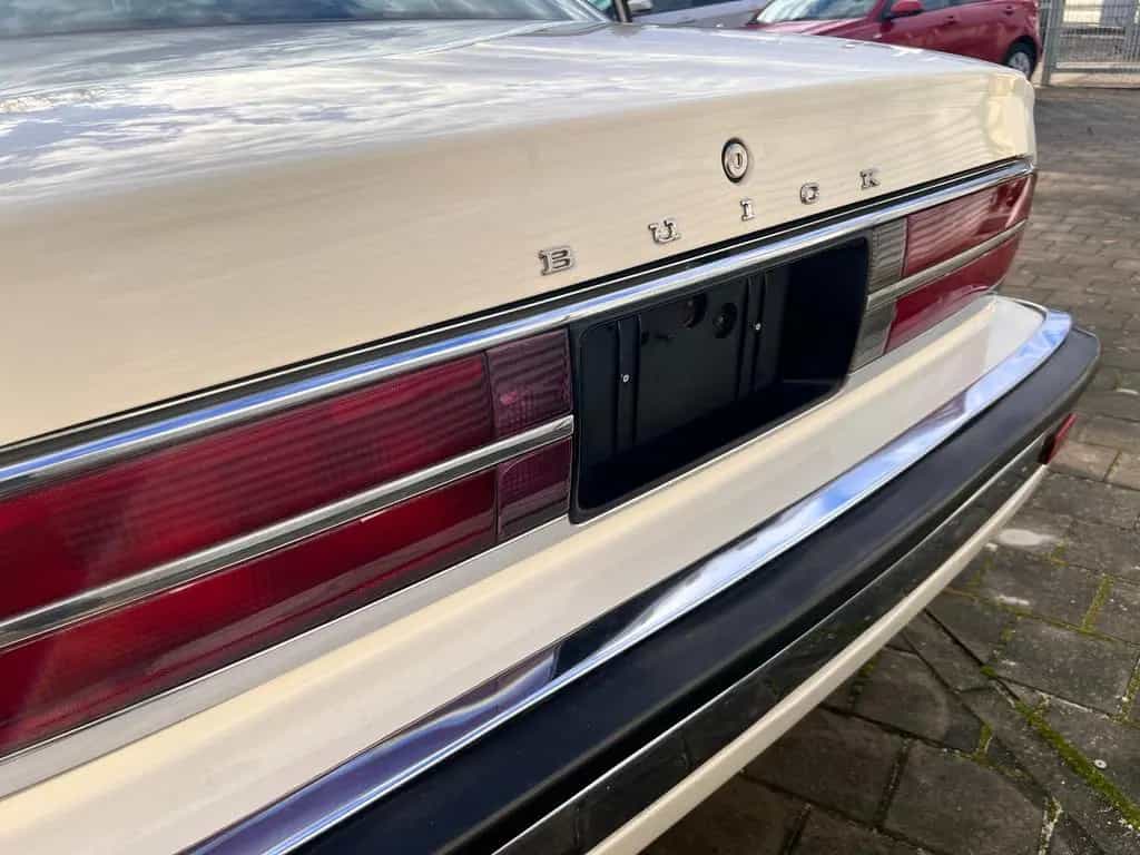 Buick Park Avenue 3.8 V6 GELEGENHEIT Tüv NEU US Modell 11/1991-photo-18
