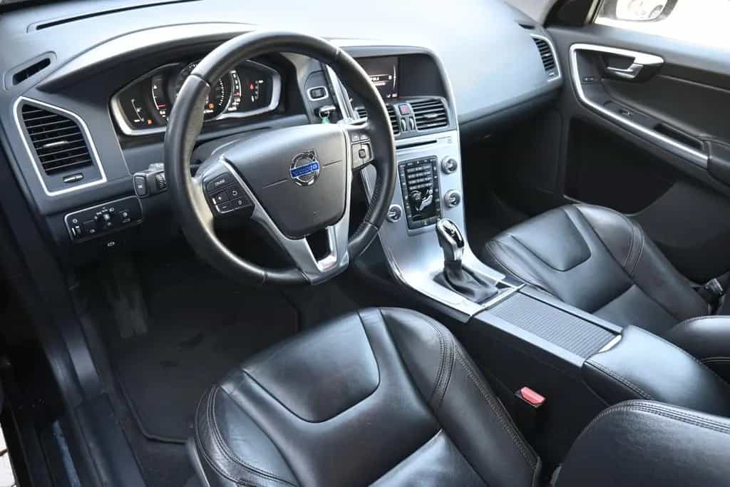Volvo XC60 D4 FWD Autom. Summum*STDHZG*RFK* 07/2017-photo-10