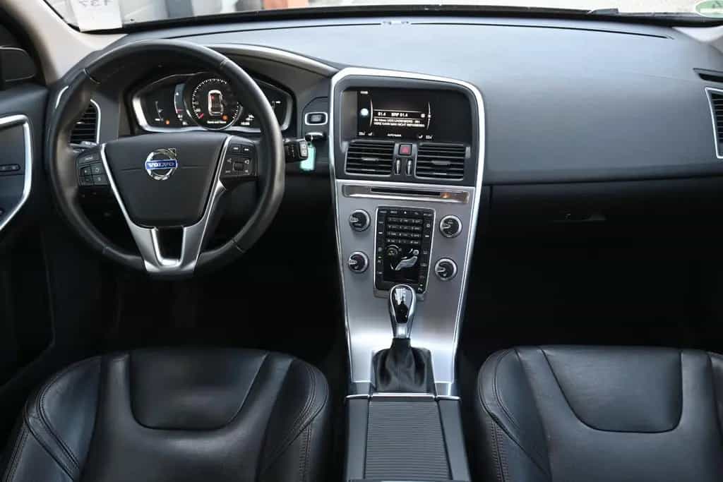 Volvo XC60 D4 FWD Autom. Summum*STDHZG*RFK* 07/2017-photo-17