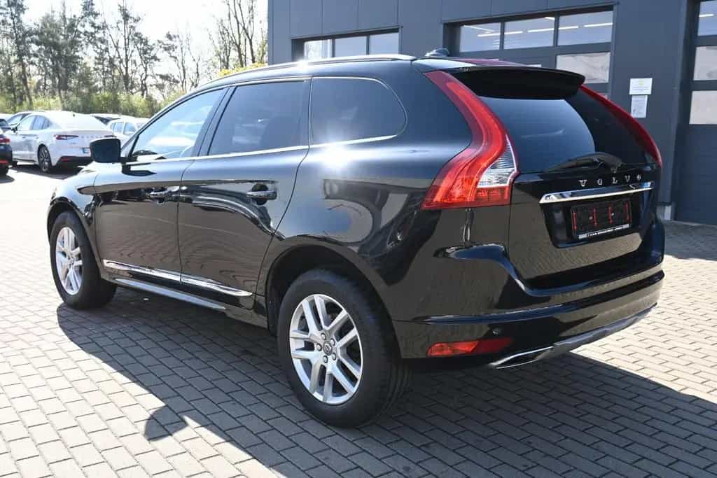 Volvo XC60 D4 FWD Autom. Summum*STDHZG*RFK* 07/2017-photo-2