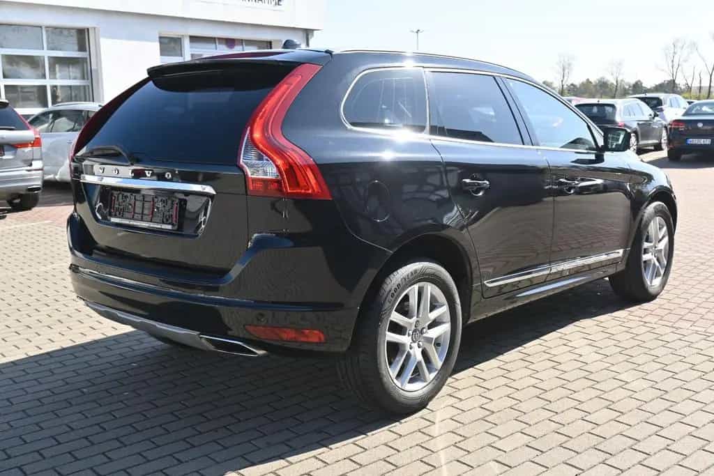 Volvo XC60 D4 FWD Autom. Summum*STDHZG*RFK* 07/2017-photo-4