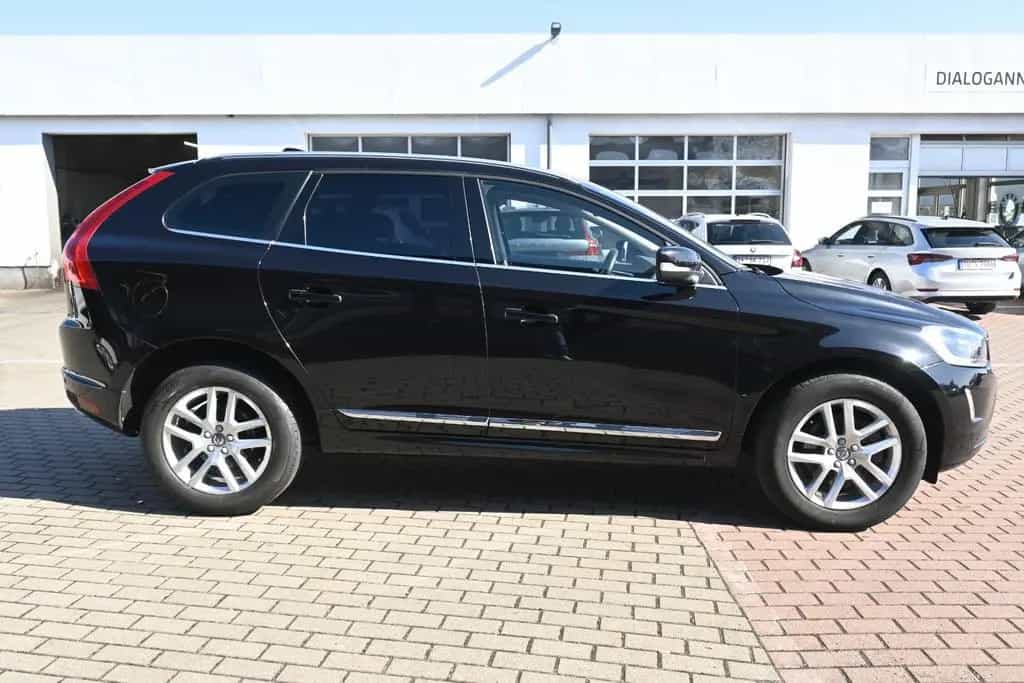 Volvo XC60 D4 FWD Autom. Summum*STDHZG*RFK* 07/2017-photo-5