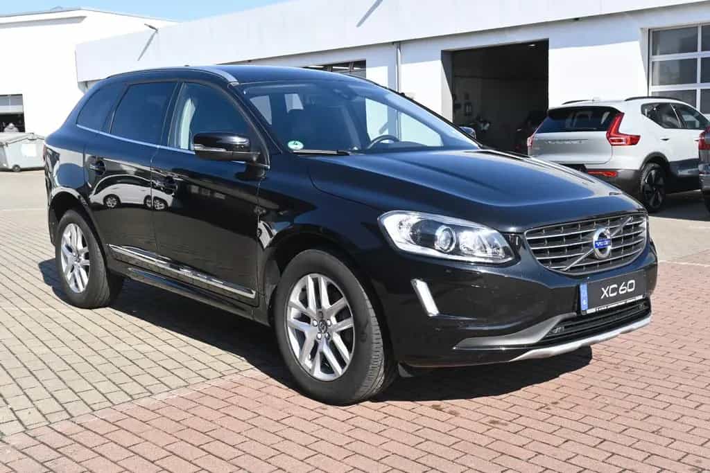 Volvo XC60 D4 FWD Autom. Summum*STDHZG*RFK* 07/2017-photo-6