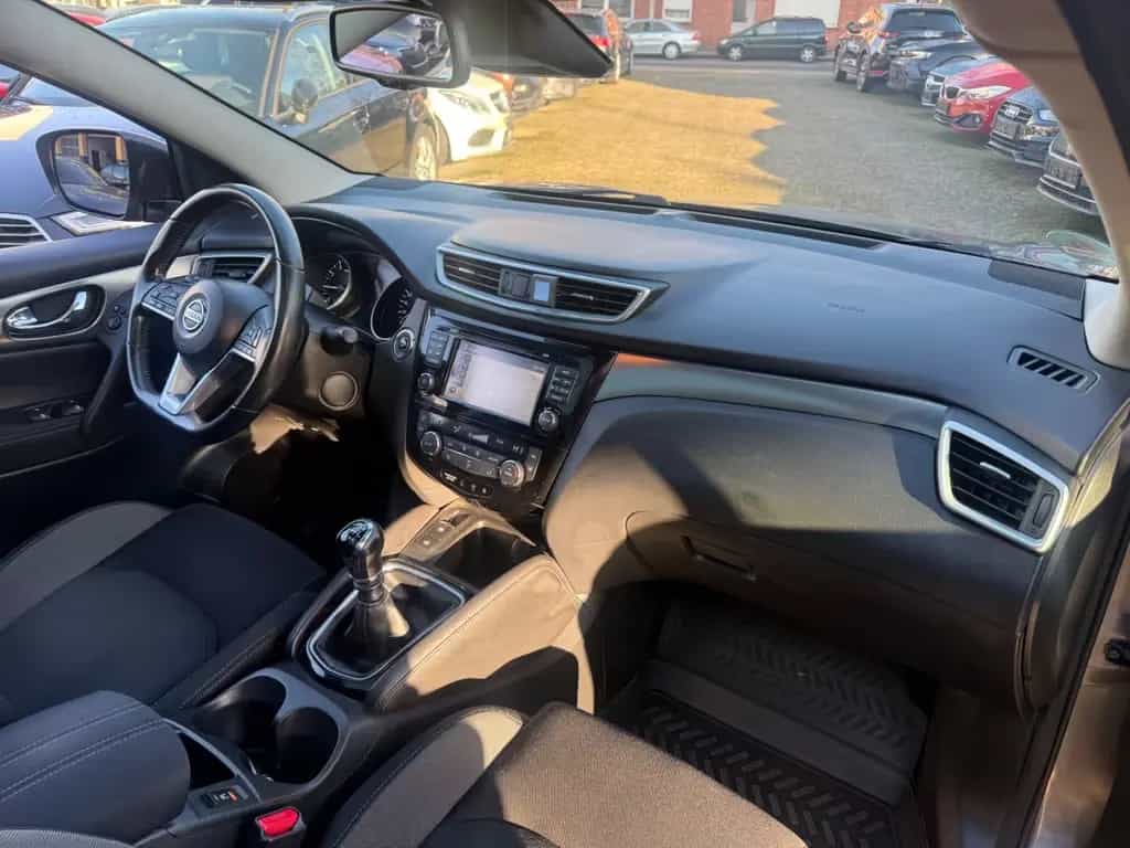 Nissan Qashqai N-Connecta*NAVI*360° Kamera*8FACH*SHZ*** 07/2018-photo-10