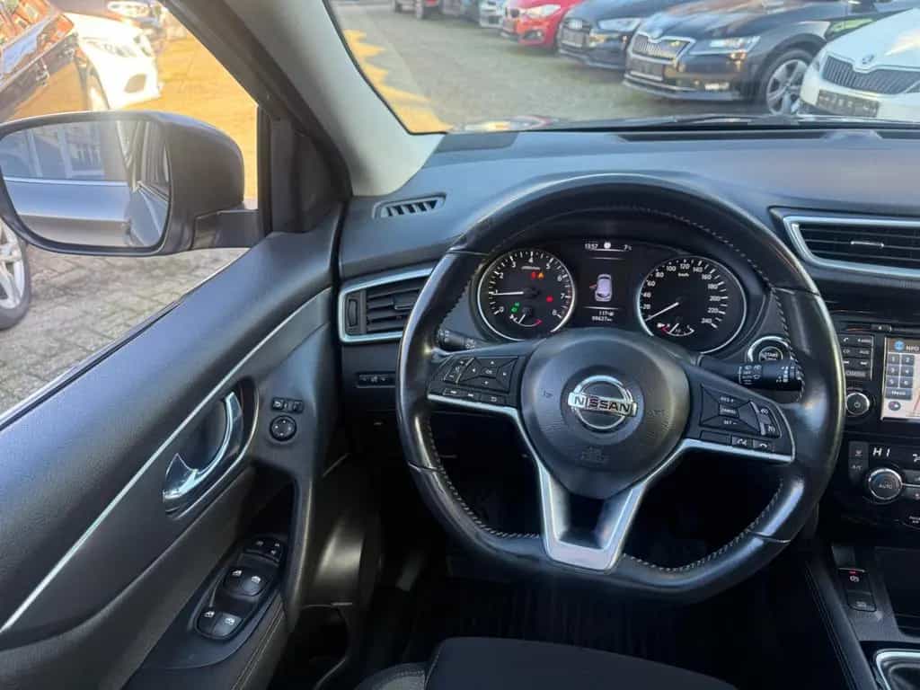 Nissan Qashqai N-Connecta*NAVI*360° Kamera*8FACH*SHZ*** 07/2018-photo-15