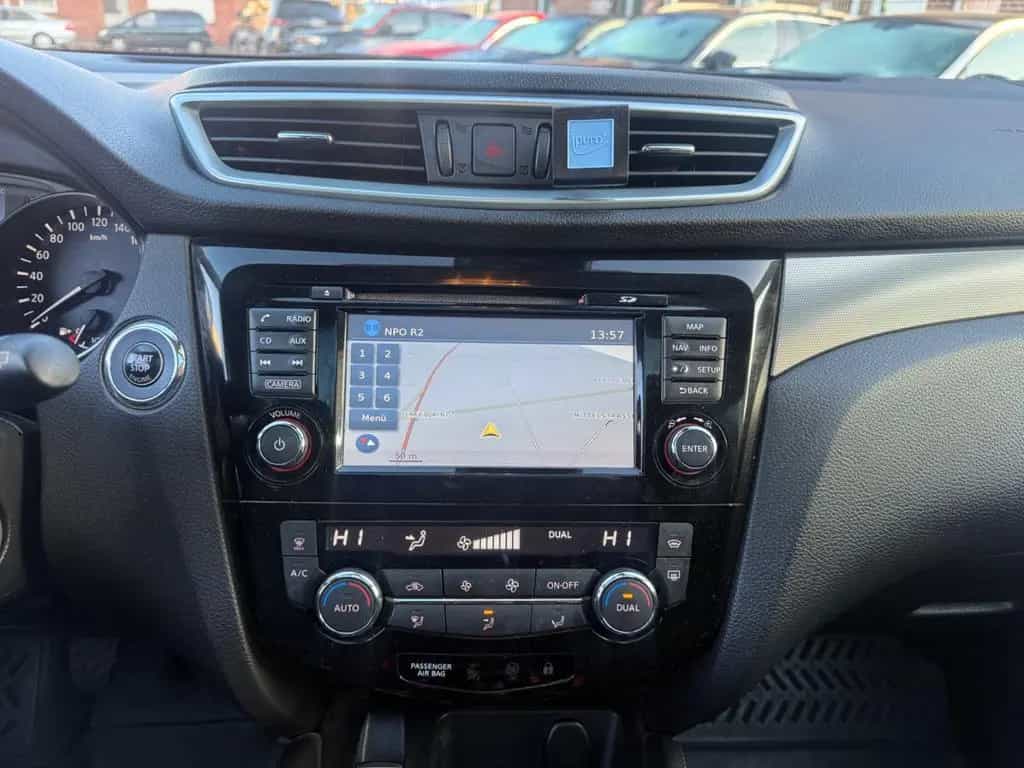 Nissan Qashqai N-Connecta*NAVI*360° Kamera*8FACH*SHZ*** 07/2018-photo-16