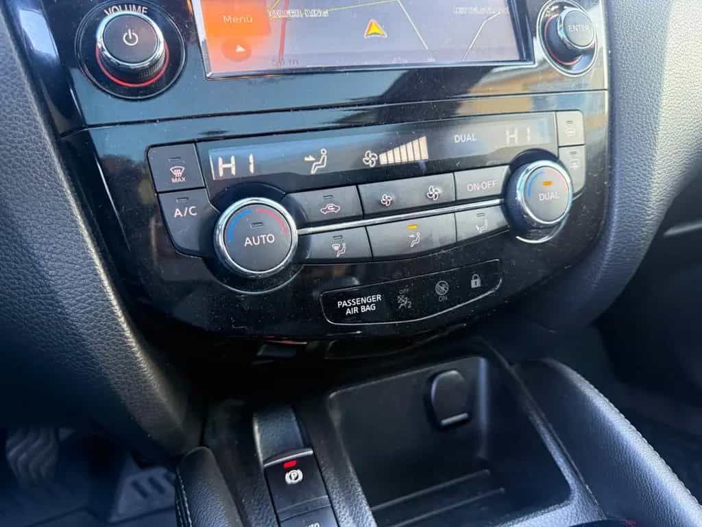 Nissan Qashqai N-Connecta*NAVI*360° Kamera*8FACH*SHZ*** 07/2018-photo-18