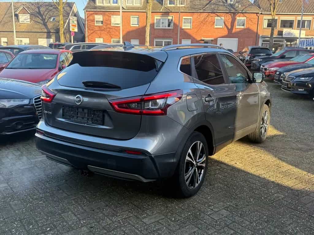 Nissan Qashqai N-Connecta*NAVI*360° Kamera*8FACH*SHZ*** 07/2018-photo-2