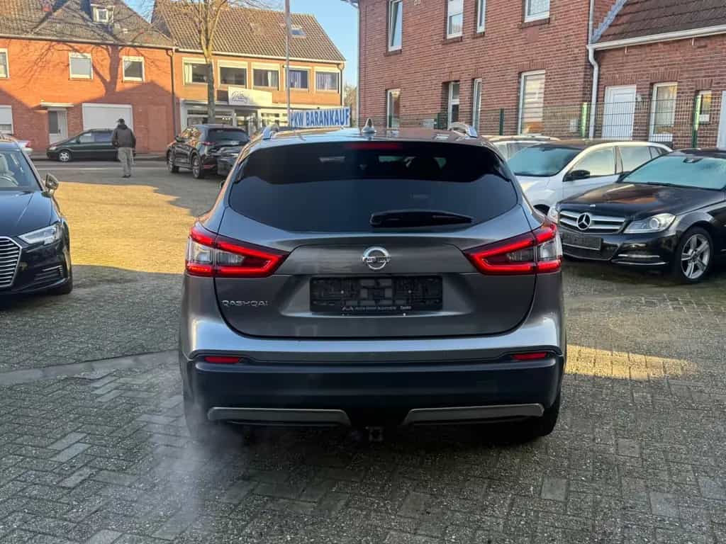 Nissan Qashqai N-Connecta*NAVI*360° Kamera*8FACH*SHZ*** 07/2018-photo-3