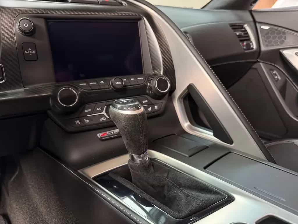 Corvette Z06 6.2 C7 AT8 / Z07-Paket / Comp.-Sitze / DEUTSCH 07/2015-photo-20