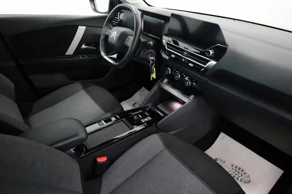Citroën C4 Lim. Feel App Connect,PDC,8 fach bereift 03/2021-photo-2