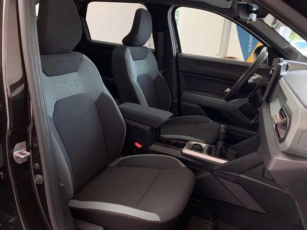 Dacia Bigster EXTREME TCe 130 4X4 SHZ+PDC+KAMERA+NAV 03/2026-photo-24