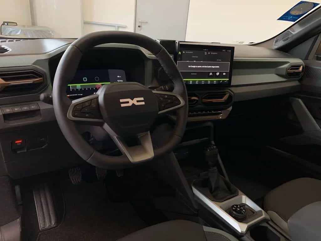 Dacia Bigster EXTREME TCe 130 4X4 SHZ+PDC+KAMERA+NAV 03/2026-photo-9