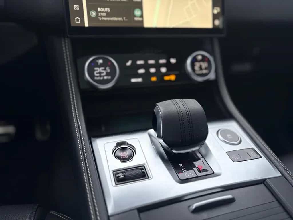 Jaguar F-Pace R-DYNAMIC AWD*AUT*1.HD*PANO*LED*EL.AHK* 04/2023-photo-23