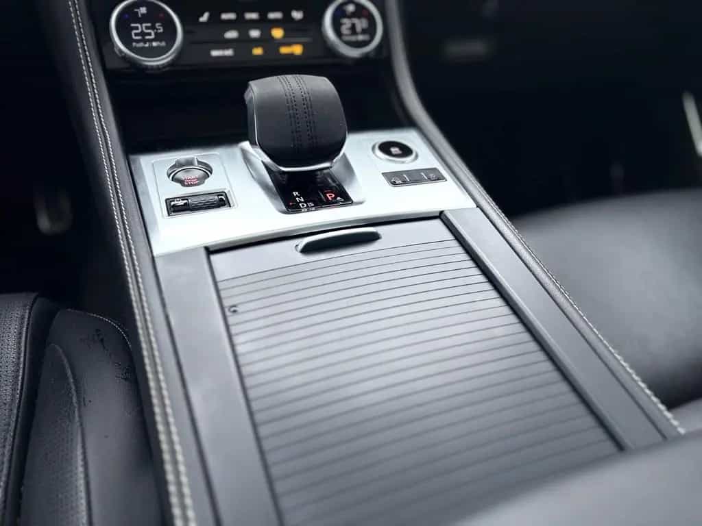 Jaguar F-Pace R-DYNAMIC AWD*AUT*1.HD*PANO*LED*EL.AHK* 04/2023-photo-24