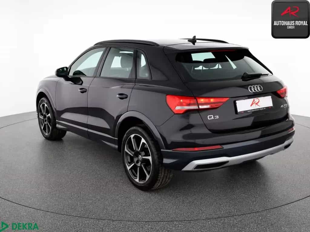 Audi Q3 45 TFSI qu S LINE 19ZOLL ACC,KEYLESS,AHK,1.HD 02/2021-photo-2