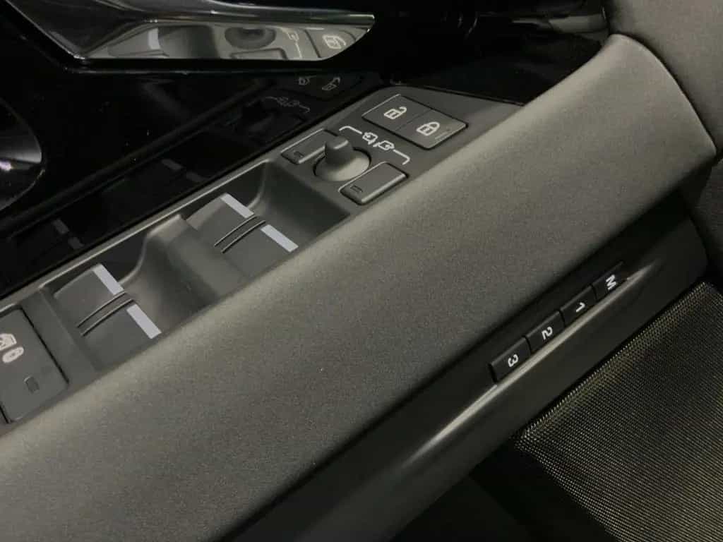 Land Rover Range Rover Evoque DYNAMIC SE D165 AWD 11/2025-photo-19