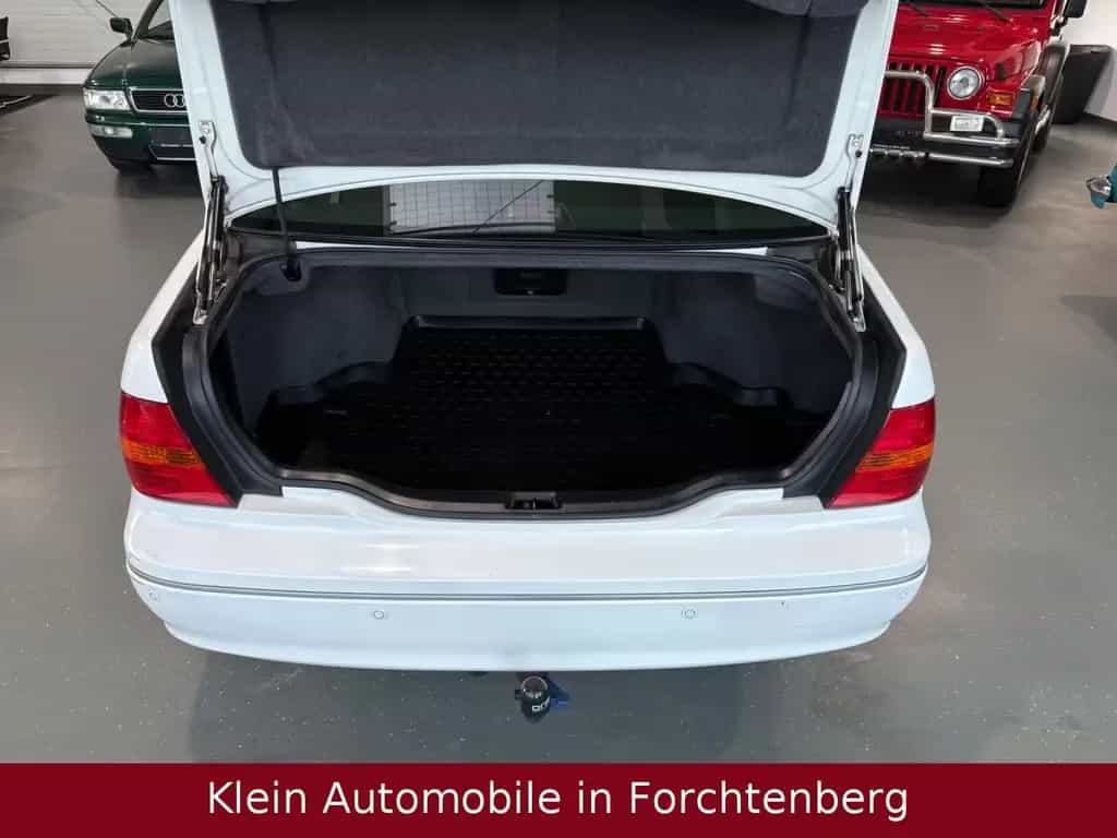 Lexus LS 430 LS430 V8 Aut. Leder Navi Luft SitzKlima Temp AHK 05/2003-photo-13